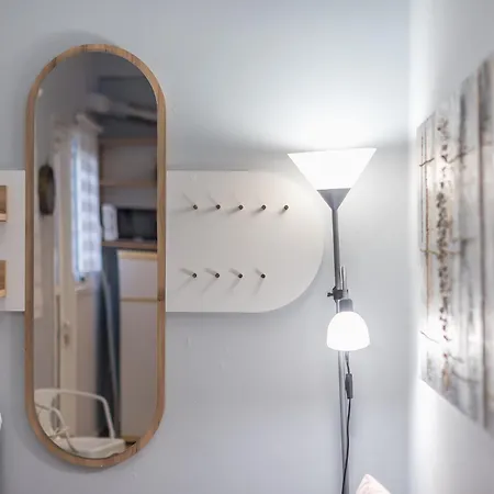 Nest By Cloudkeys Apartment Athens